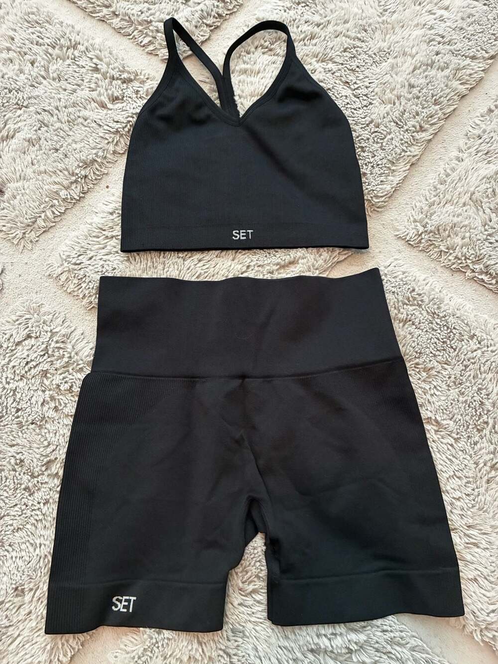 SET Active Seamless Ribbed V-Neck Sports Bra and High-Waisted Biker Shorts Set